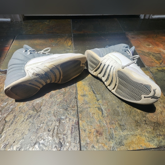 Jordan Air 12 basketball sneakers - Picture 5 of 9